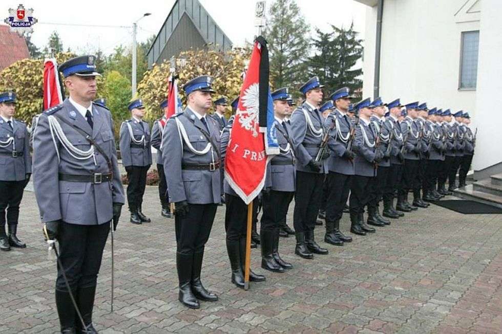  Pogrzeb policjantki, która zginęła w wypadku w Łopienniku Dolnym (zdjęcie 9) - Autor: KWP Lublin