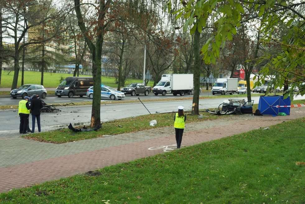  Wypadek na al. Andersa w Lublinie (zdjęcie 2) - Autor: Maciej Kaczanowski