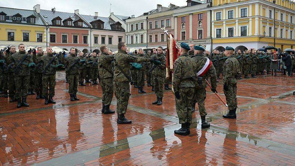 Zaprzysiężenie żołnierzy Wojsk Obrony Terytorialnej w Zamościu (zdjęcie 26) - Autor: mjr Robert Siemaszko/CO MON