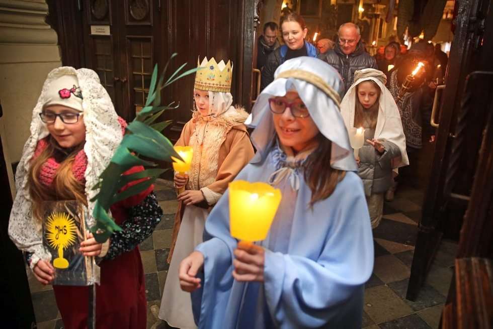  Holy Wins - Parada Wszystkich Świętych przeszła ulicami Lublina (zdjęcie 18) - Autor: Wojciech Nieśpiałowski