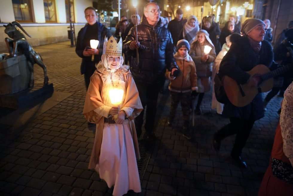  Holy Wins - Parada Wszystkich Świętych przeszła ulicami Lublina (zdjęcie 25) - Autor: Wojciech Nieśpiałowski