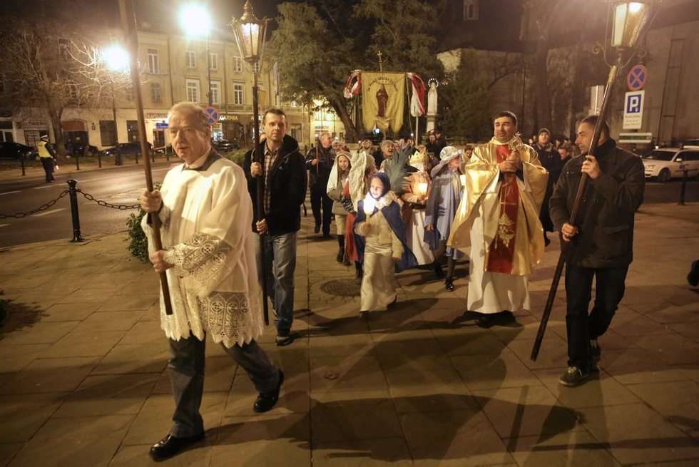  Holy Wins - Parada Wszystkich Świętych przeszła ulicami Lublina (zdjęcie 21) - Autor: Wojciech Nieśpiałowski