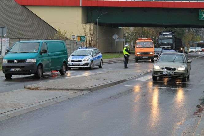 Puławy: Trzy samochody zderzyły się na ul. Dęblińskiej - Autor: Radosław Szczęch