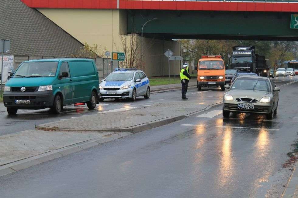  Puławy: Trzy samochody zderzyły się na ul. Dęblińskiej (zdjęcie 1) - Autor: Radosław Szczęch