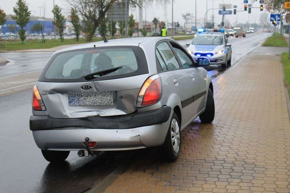  Puławy: Trzy samochody zderzyły się na ul. Dęblińskiej (zdjęcie 2) - Autor: Radosław Szczęch