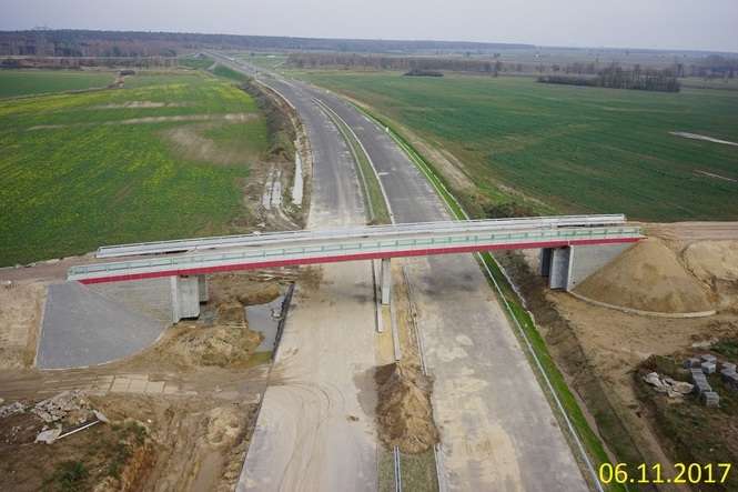 Budowa drogi ekspresowej od węzła Kurów do mostu na Wiśle - Autor: GDDKiA