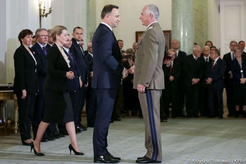 Prezydent wręczył Ordery Orła Białego i inne odznaczenia państwowe (zdjęcie 14) - Autor: Krzysztof Sitkowski / KPRP
