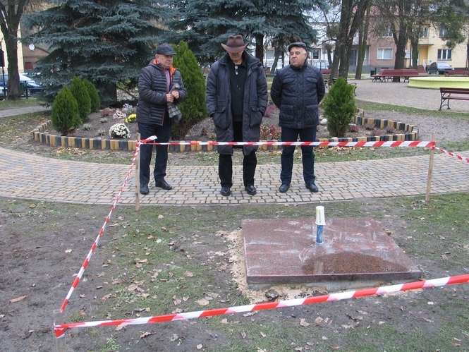 Na skwerku ma zostać zainstalowany pomnik Misji Jana Karskiego - Autor: Jacek Barczyński