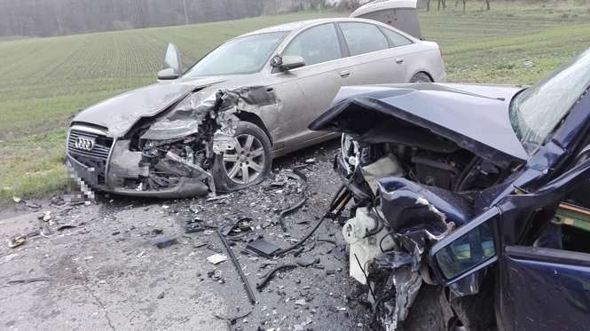 Wypadek i napad w Łopienniku Górnym - Autor: KP PSP Krasnystaw