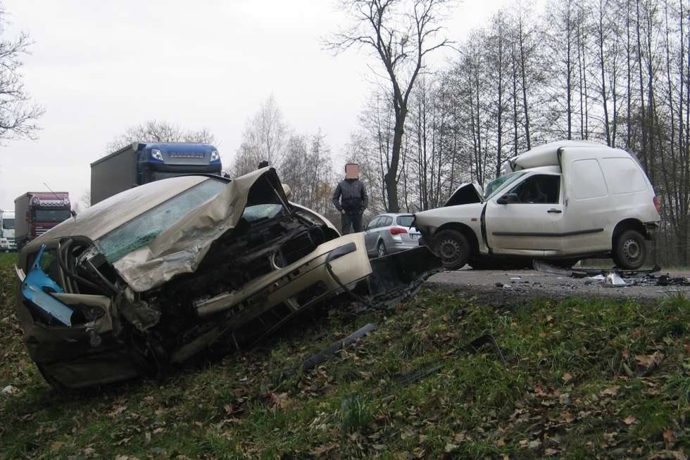  Wypadek koło Chełma - 16.11.2017 (zdjęcie 10) - Autor: Jacek Barczyński