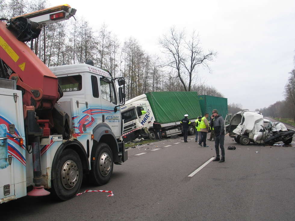  Wypadek koło Chełma - 16.11.2017 (zdjęcie 8) - Autor: Jacek Barczyński