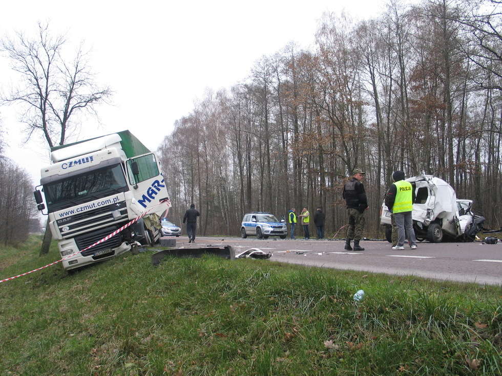  Wypadek koło Chełma - 16.11.2017 (zdjęcie 3) - Autor: Jacek Barczyński