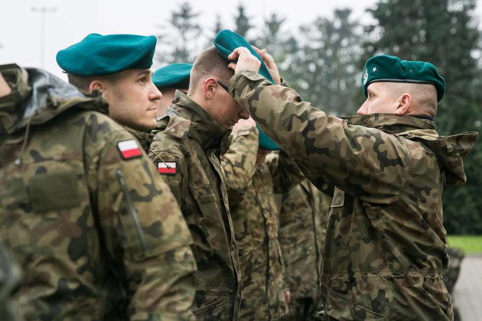  Zamość: Wcielenie ochotników do wojsk obrony terytorialnej (zdjęcie 17) - Autor: Kazimierz Chmiel