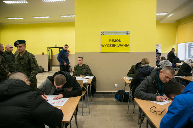 Zamość: Wcielenie ochotników do wojsk obrony terytorialnej - Autor: Kazimierz Chmiel