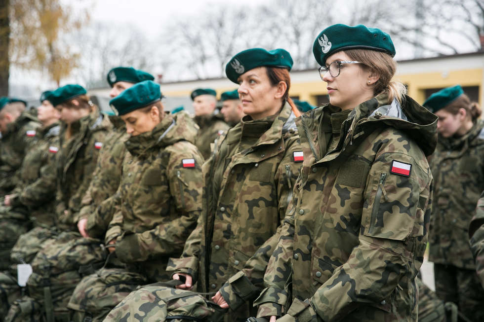  Zamość: Wcielenie ochotników do wojsk obrony terytorialnej (zdjęcie 21) - Autor: Kazimierz Chmiel