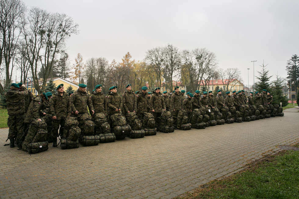  Zamość: Wcielenie ochotników do wojsk obrony terytorialnej (zdjęcie 20) - Autor: Kazimierz Chmiel
