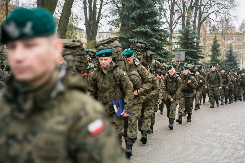  Zamość: Wcielenie ochotników do wojsk obrony terytorialnej (zdjęcie 27) - Autor: Kazimierz Chmiel