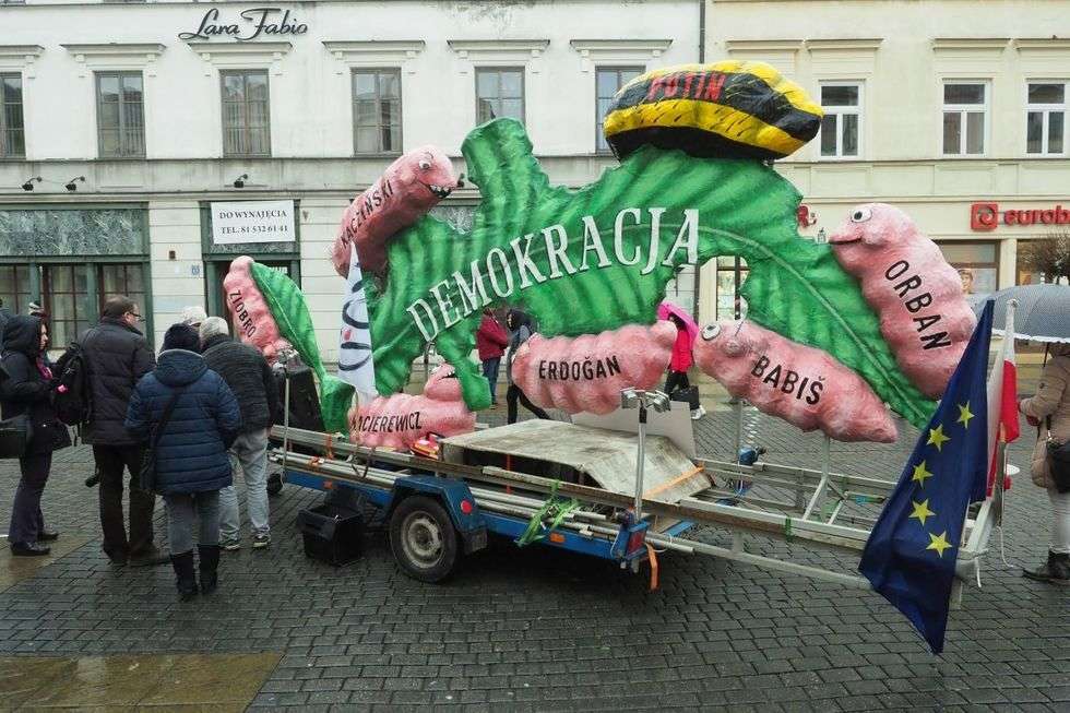  Demonstracja KOD w Lublinie (zdjęcie 15) - Autor: Maciej Kaczanowski