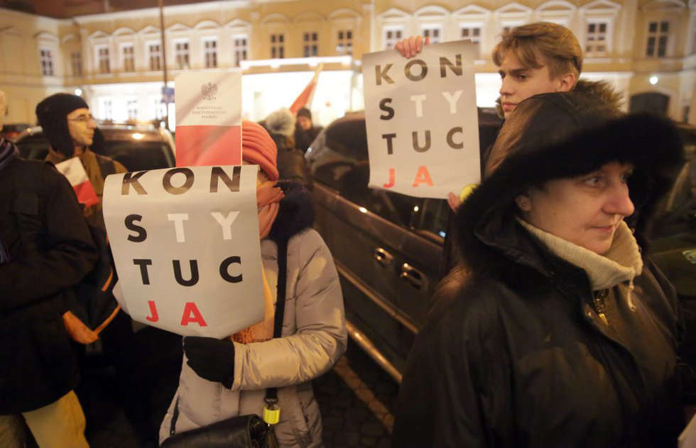  Manifestacja pod sądem (zdjęcie 4) - Autor: Wojciech Nieśpiałowski