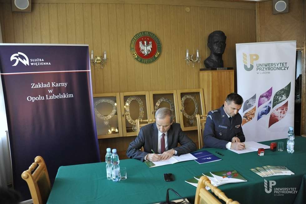  Porozumienie między UP w Lublinie a Zakładem Karnym w Opolu Lubelskim (zdjęcie 4) - Autor: Maciej Niedziółka