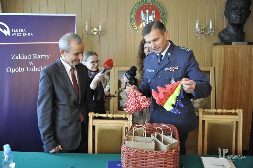  Porozumienie między UP w Lublinie a Zakładem Karnym w Opolu Lubelskim (zdjęcie 5) - Autor: Maciej Niedziółka