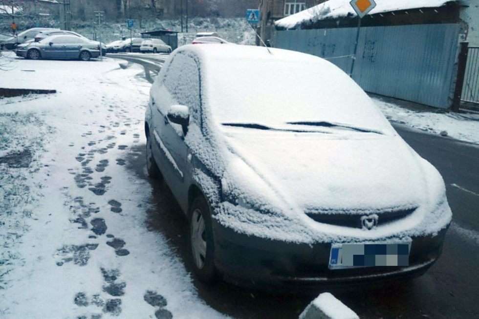  Zima w Lublinie. Trudne warunki na drogach  - Autor: ŁM