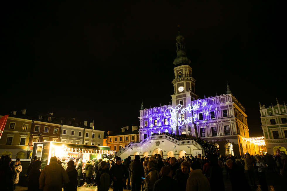  Świąteczne iluminacje na Rynku w Zamościu (zdjęcie 17) - Autor: Kazimierz Chmiel