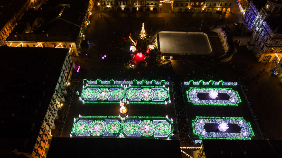  Świąteczne iluminacje na Rynku w Zamościu  - Autor: Odlotowy Dariusz Kozyra