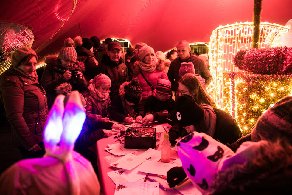  Świąteczne iluminacje na Rynku w Zamościu (zdjęcie 31) - Autor: Kazimierz Chmiel
