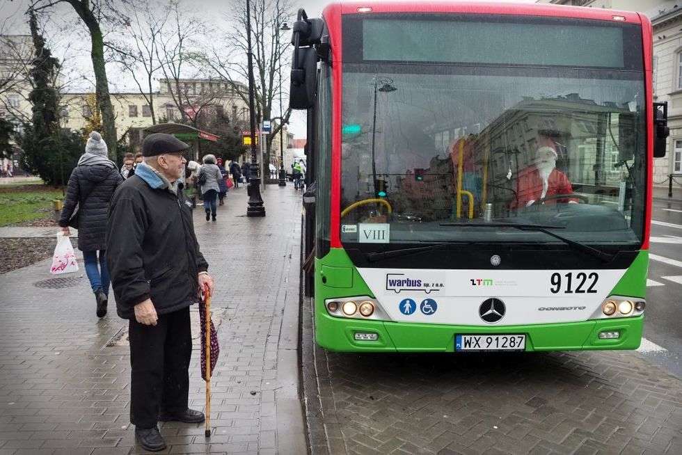  Mikołaje w autobusach MPK Lublin (zdjęcie 1) - Autor: Wojciech Nieśpiałowski