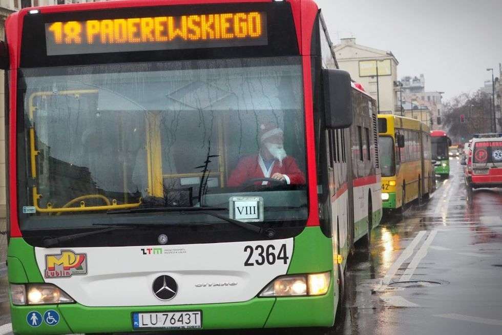  Mikołaje w autobusach MPK Lublin (zdjęcie 4) - Autor: Wojciech Nieśpiałowski