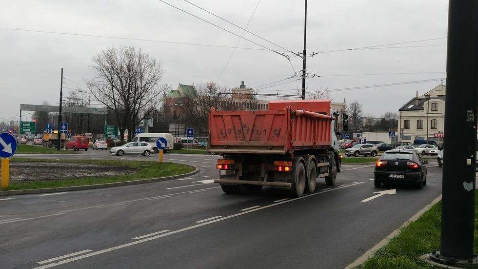  Lublin: Wypadek na rondzie Mohyły  (zdjęcie 7) - Autor: Grzegorz Rekiel