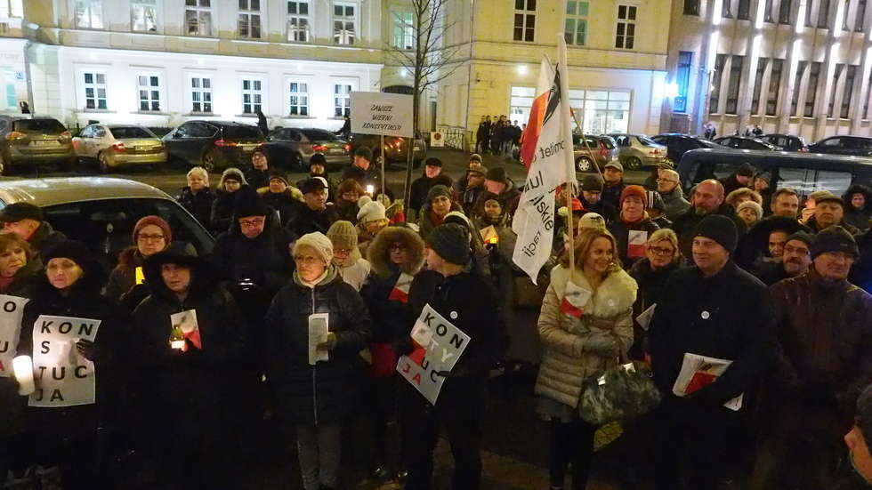  Manifestacja KOD w Lublinie. 8.12.2017 (zdjęcie 5) - Autor: Paweł Buczkowski