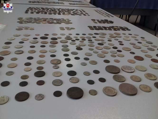Policja znalazła monety - Autor: Policja