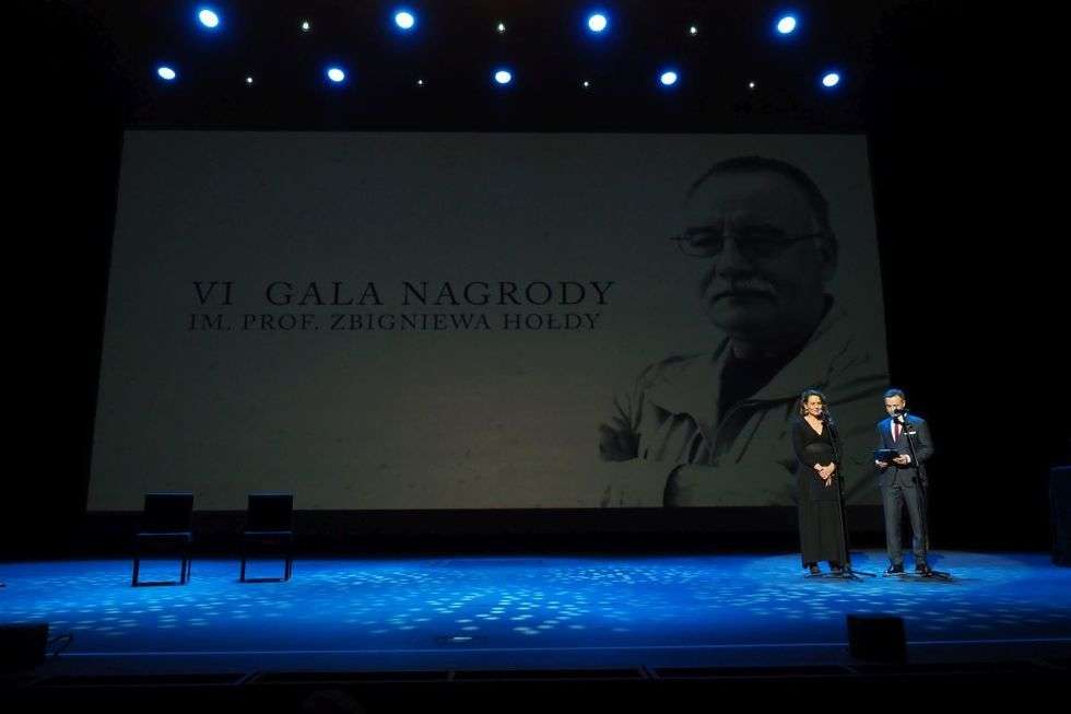  VI Gala Nagrody im. Profesora Zbigniewa Hołdy (zdjęcie 17) - Autor: Maciej Kaczanowski