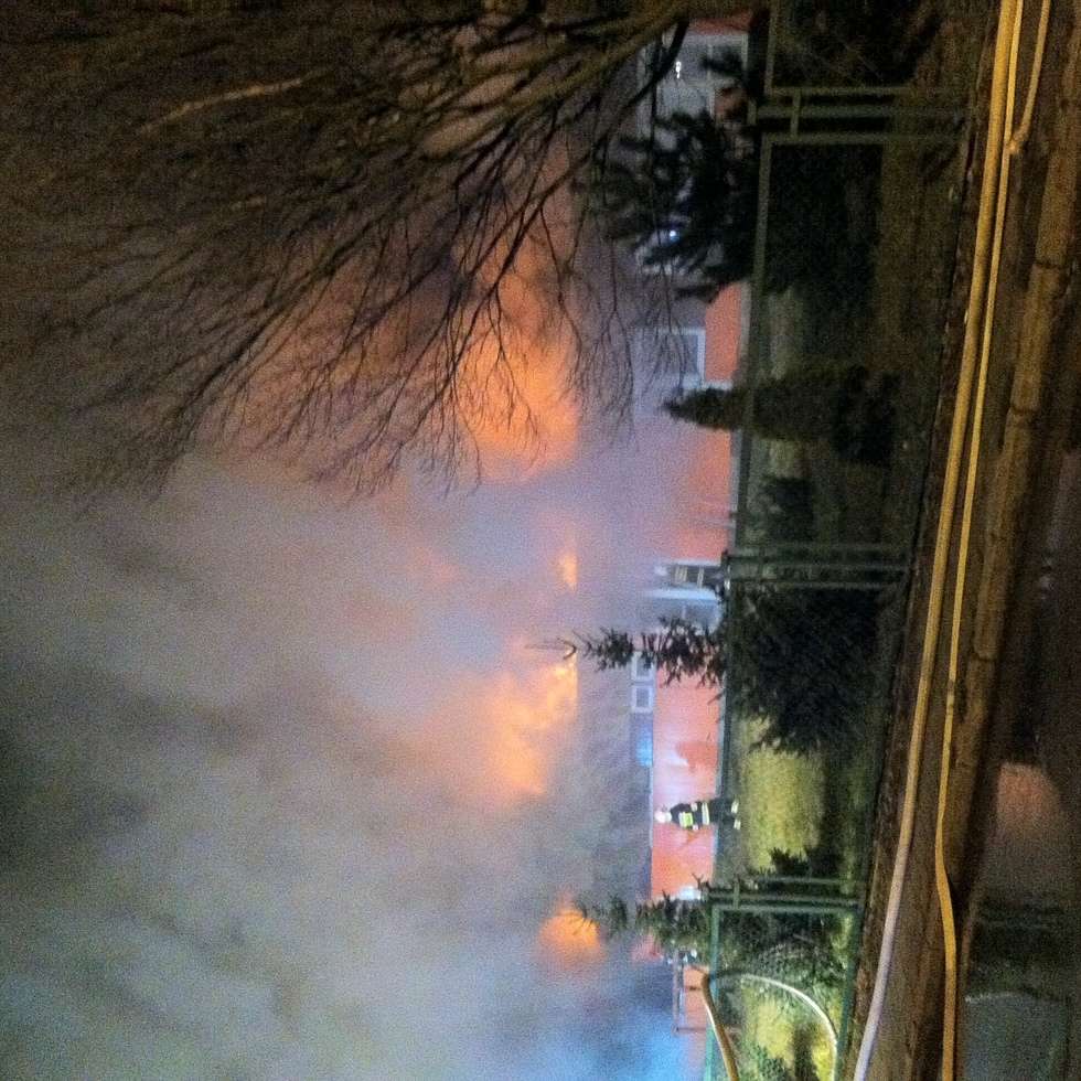  Pożar dawnego budynku przedszkola w Chełmie (zdjęcie 4) - Autor: Marcin / alarm24