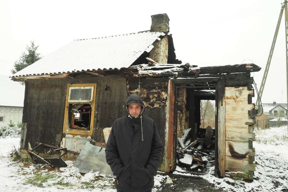  Piotr Pitek stracił dom i brata w pożarze (zdjęcie 8) - Autor: Maciej Kaczanowski