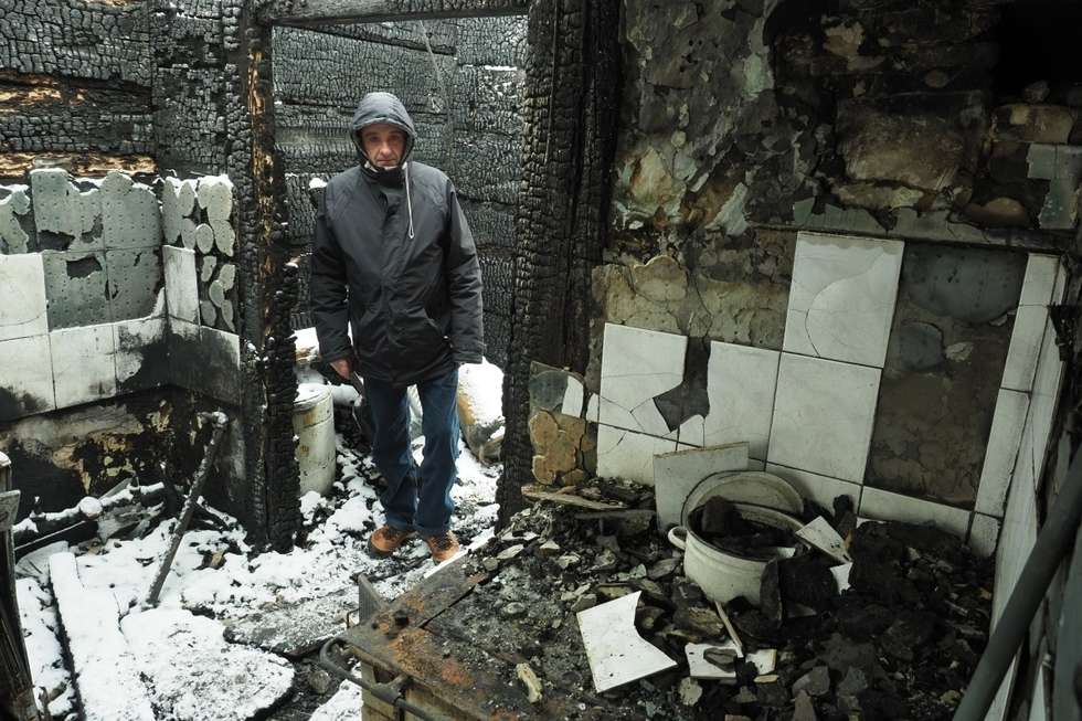  Piotr Pitek stracił dom i brata w pożarze (zdjęcie 2) - Autor: Maciej Kaczanowski