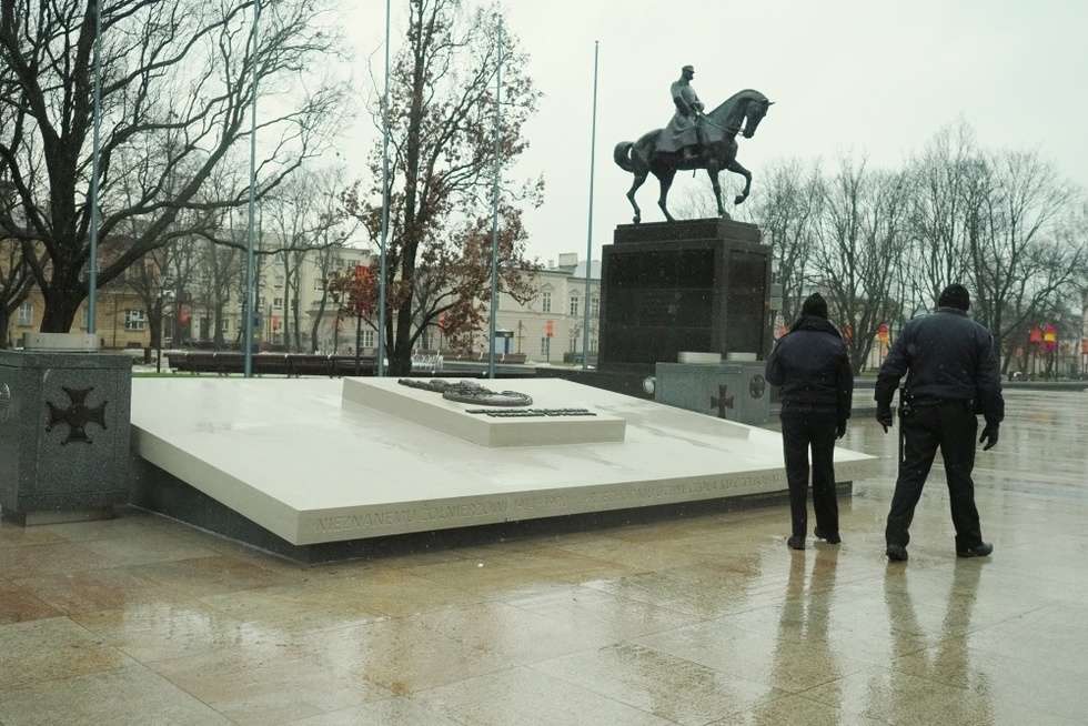  Nowy pomnik Nieznanego Żołnierza na pl. Litewskim  - Autor: Maciej Kaczanowski