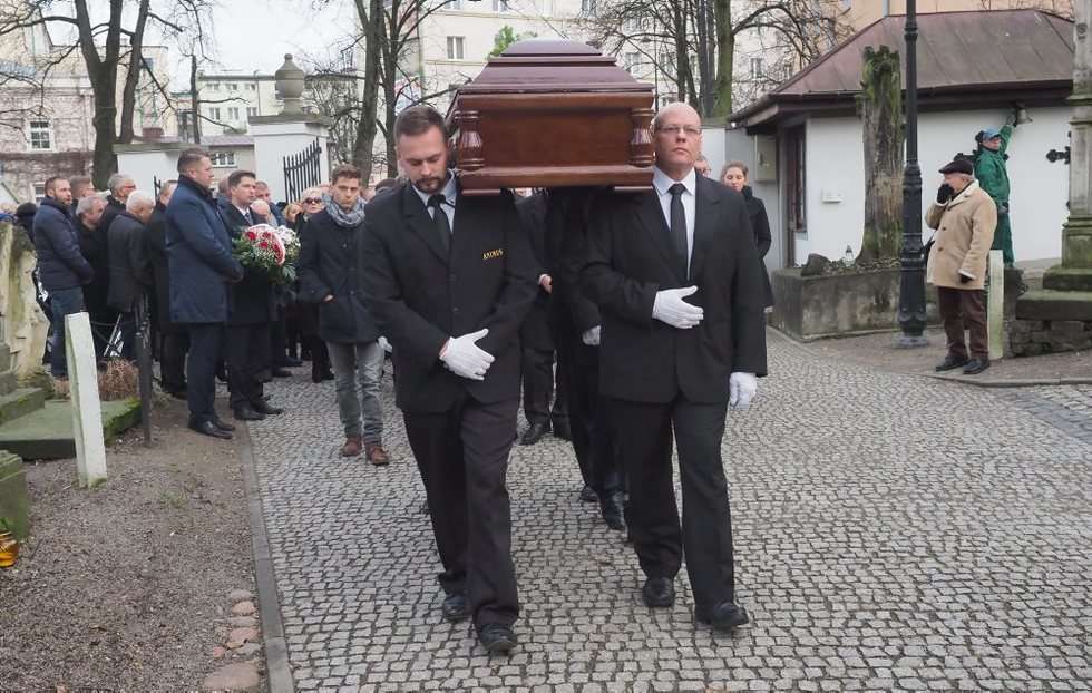  Pogrzeb prof. Henryka Ciocha (zdjęcie 31) - Autor: Wojciech Nieśpiałowski