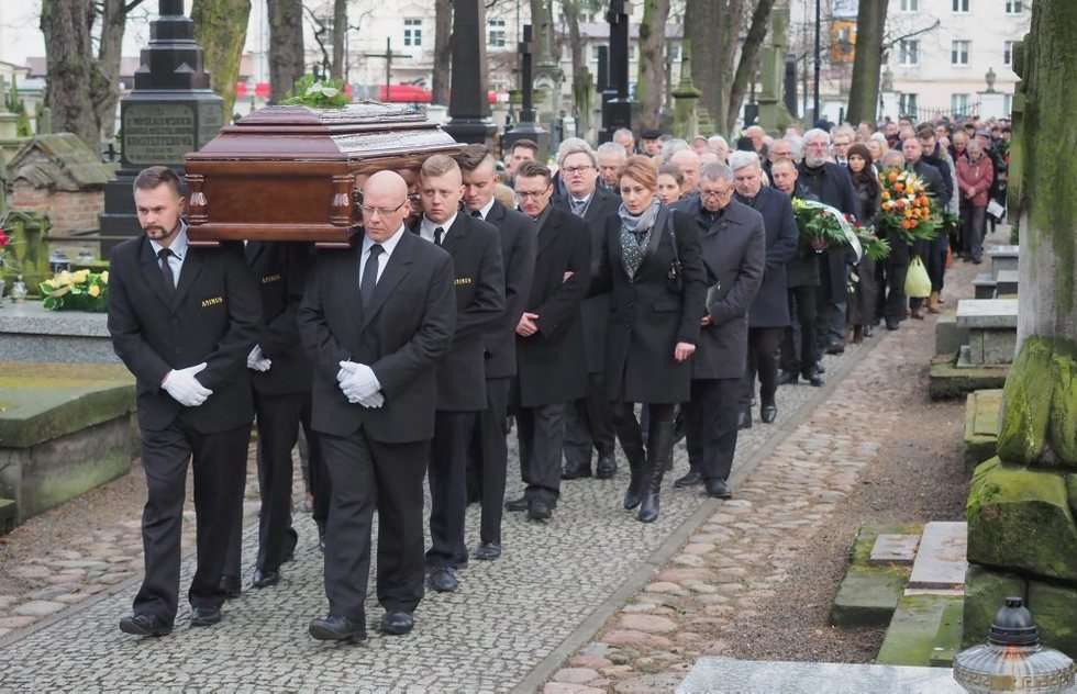  Pogrzeb prof. Henryka Ciocha (zdjęcie 24) - Autor: Wojciech Nieśpiałowski