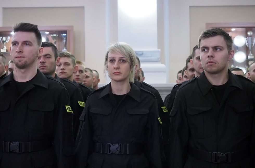  Ślubowanie policjantów (zdjęcie 18) - Autor: Wojciech Nieśpiałowski