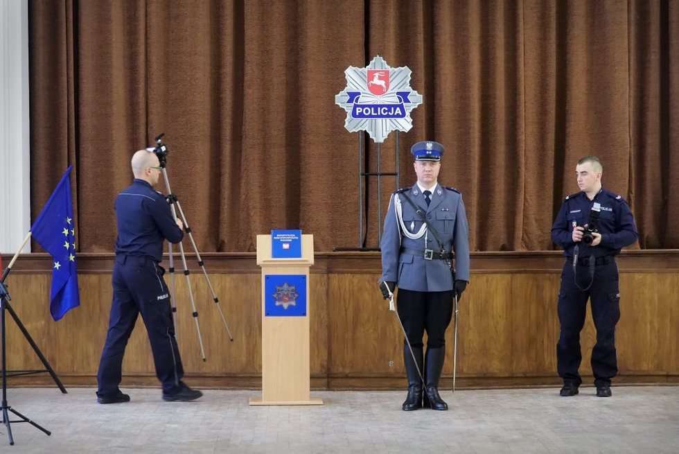  Ślubowanie policjantów (zdjęcie 56) - Autor: Wojciech Nieśpiałowski
