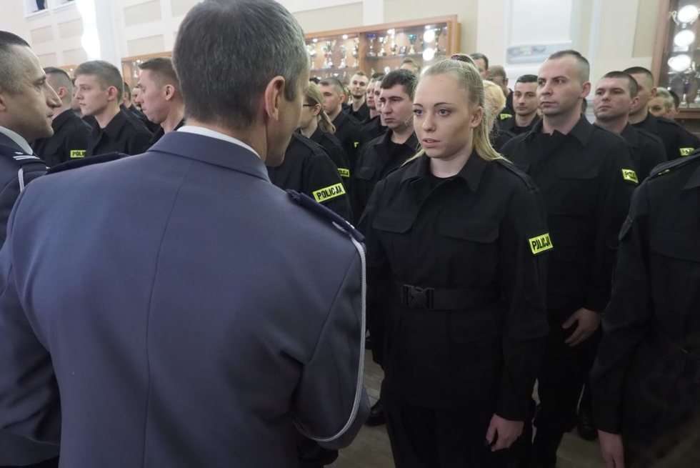  Ślubowanie policjantów (zdjęcie 57) - Autor: Wojciech Nieśpiałowski
