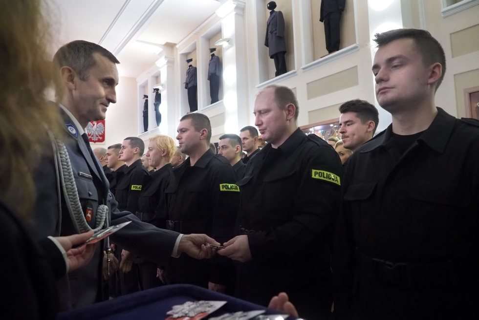  Ślubowanie policjantów (zdjęcie 11) - Autor: Wojciech Nieśpiałowski