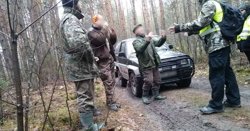  Aktywiści uniemożliwili myśliwym polowanie (zdjęcie 4) - Autor: Lublin Przeciw Myśliwym