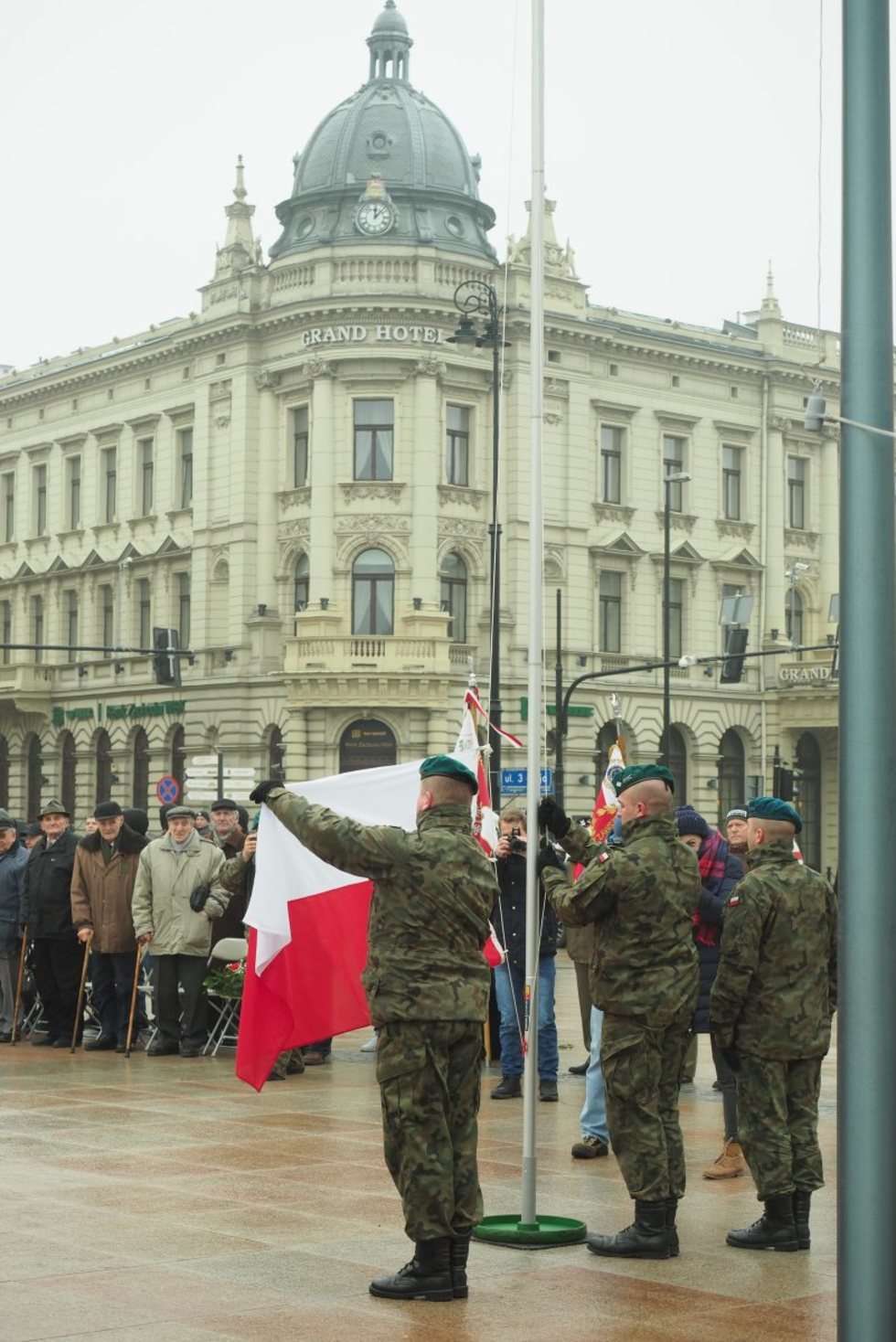  Uroczystości odsłonięcia Pomnika Nieznanego Żołnierza w Lublinie (zdjęcie 27) - Autor: Maciej Kaczanowski