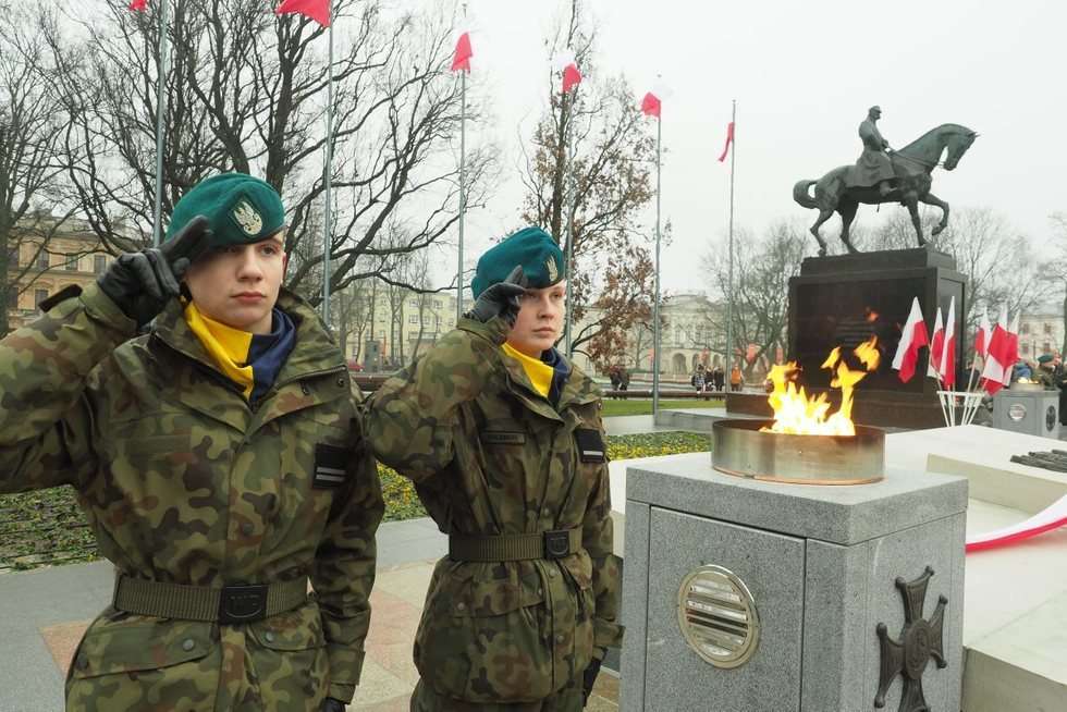  Uroczystości odsłonięcia Pomnika Nieznanego Żołnierza w Lublinie (zdjęcie 23) - Autor: Maciej Kaczanowski