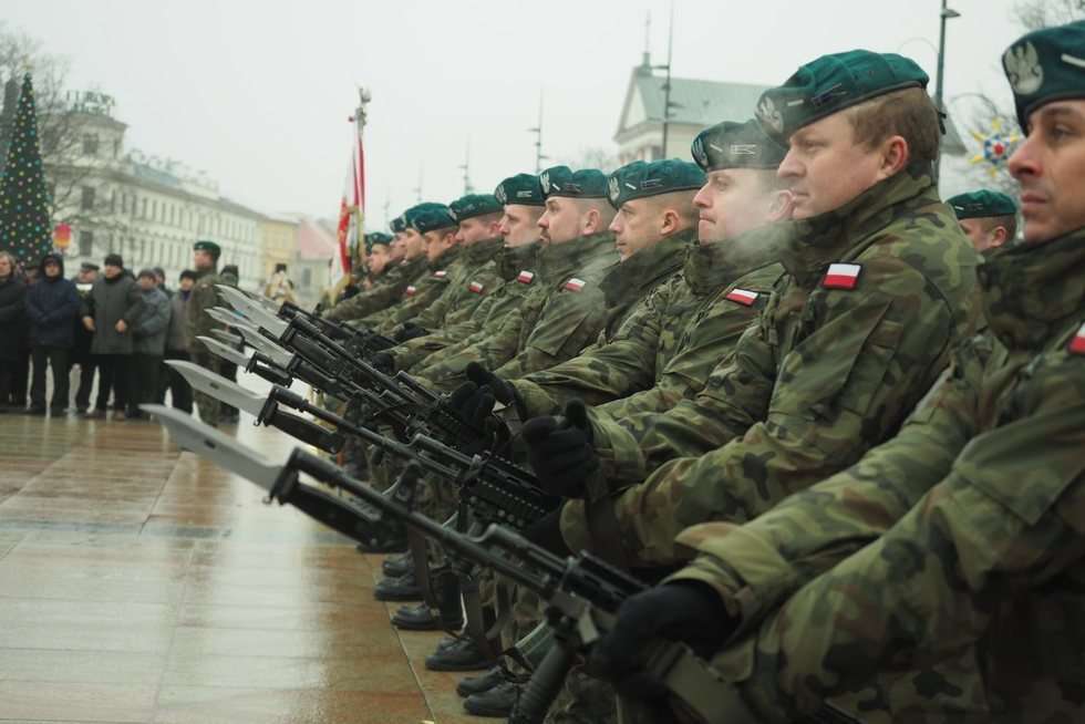  Uroczystości odsłonięcia Pomnika Nieznanego Żołnierza w Lublinie (zdjęcie 9) - Autor: Maciej Kaczanowski