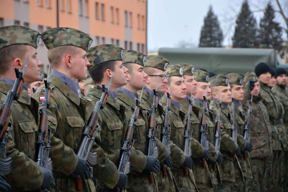  Żołnierze służby przygotowawczej do Narodowych Sił Rezerwowych (zdjęcie 3) - Autor: WSOSP